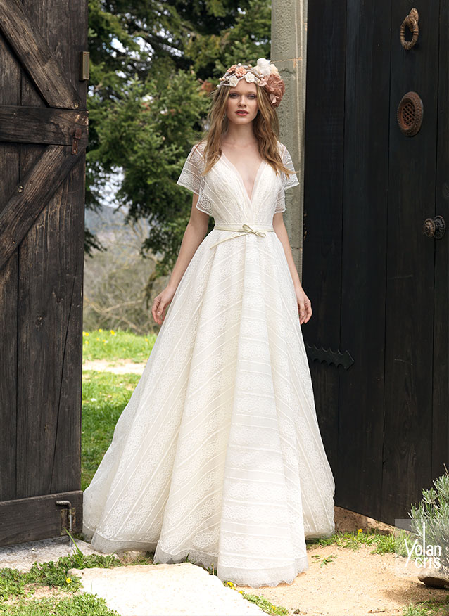 bohemian inspired wedding dresses